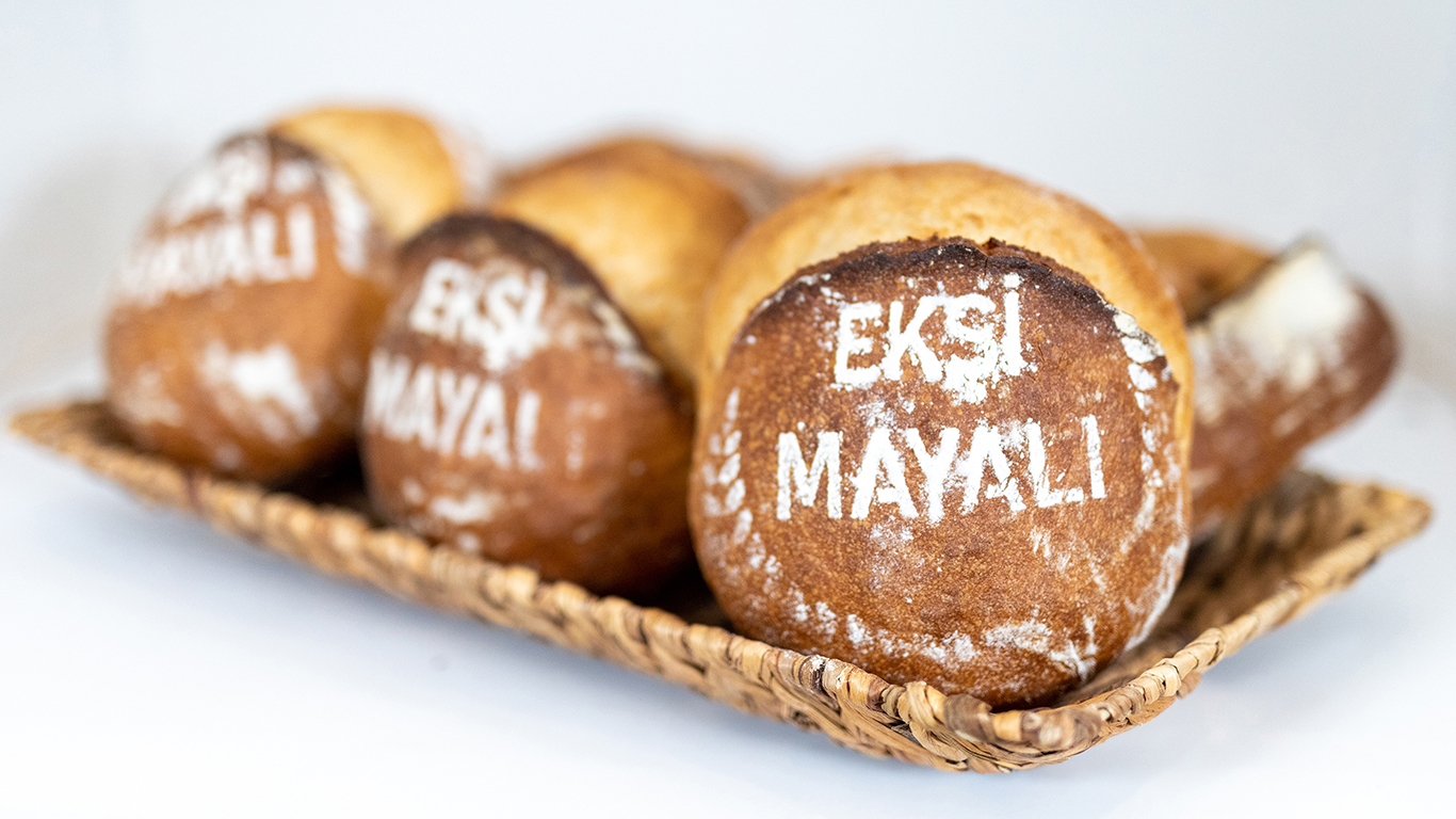 Ekşi Mayalı Siyez Unlu Ekmek